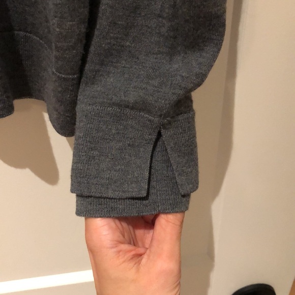 Banana republic 100% merino top - Picture 3 of 3